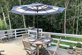 1 Mi to Nauset Beach: Upscale Orleans Home w/ Deck