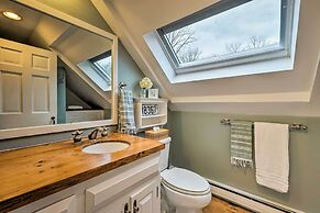 1 Mi to Nauset Beach: Upscale Orleans Home w/ Deck