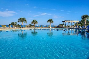 Ocean-view Saint Helena Island Condo - Pool Access