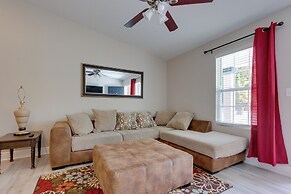 Dog-friendly Pensacola Duplex ~ 7 Mi to Downtown
