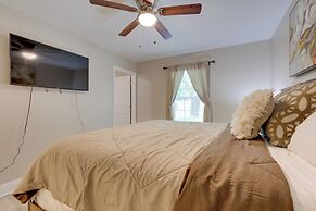 Dog-friendly Pensacola Duplex ~ 7 Mi to Downtown