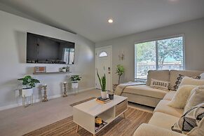 Desert Hot Springs Home w/ Pool & Gas Grill!