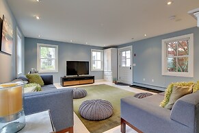 Walk to Beach: Gem w/ Patio & BBQ in Provincetown