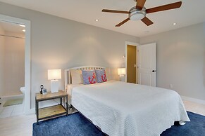 Walk to Beach: Gem w/ Patio & BBQ in Provincetown