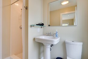 Walk to Beach: Gem w/ Patio & BBQ in Provincetown