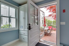 Walk to Beach: Gem w/ Patio & BBQ in Provincetown