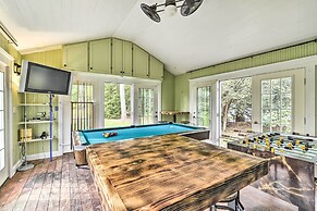 Bayfront Retreat w/ Game Room + Outdoor Pool!