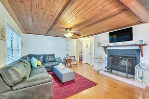 2 Mi to Marina: Inglis Retreat w/ Boat Parking