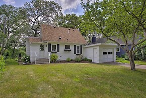 Cozy Plymouth Cottage w/ Medicine Lake View!