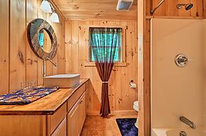 Private Chester Home w/ Deck, Mins to Skiing!