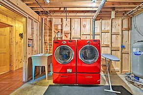 Private Chester Home w/ Deck, Mins to Skiing!