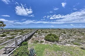 Ocean-view Fernandina Condo w/ Pool, Beach Access!