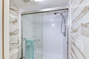 Walk to Beach: Home w/ Porch on Anna Maria Island!