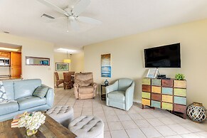 Pelican Cove Condo at Bradenton Beach w/ Pool!