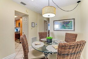 Pelican Cove Condo at Bradenton Beach w/ Pool!