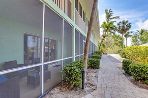 Gulf Getaway With Porch + Direct Beach Access!