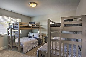 Bend Home w/ Patio + Fire Pits < 3 Mi to Dtwn