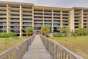 Dauphin Island Top-floor Condo w/ Resort Perks!