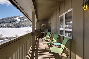 Copper Mountain Resort Condo on Golf Course!
