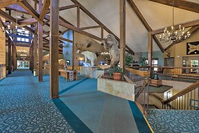 The Inn at Silver Creek Resort Retreat w/ Balcony!