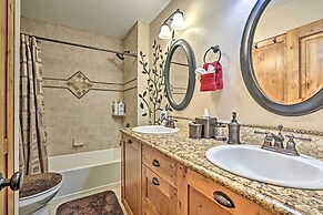 The Inn at Silver Creek Resort Retreat w/ Balcony!