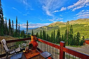 Breckenridge 'sky Lodge' w/ Hot Tub + Gas Grill!