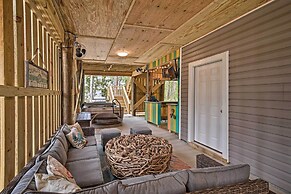 Quiet Fisherman's House w/ Hot Tub + Tropical Bar!