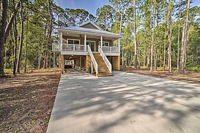 Quiet Fisherman's House w/ Hot Tub + Tropical Bar!
