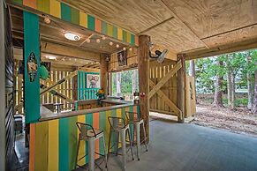 Quiet Fisherman's House w/ Hot Tub + Tropical Bar!