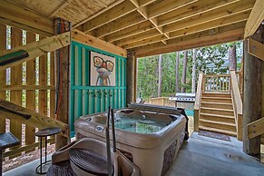 Quiet Fisherman's House w/ Hot Tub + Tropical Bar!