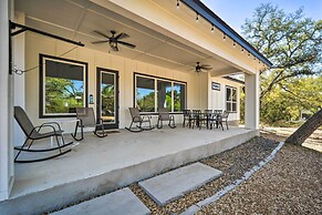 Brand New Modern Canyon Lake Escape w/ Fire Pit!