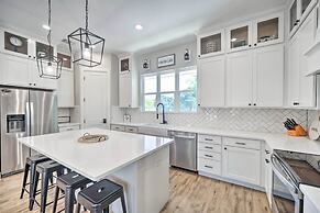 Brand New Modern Canyon Lake Escape w/ Fire Pit!