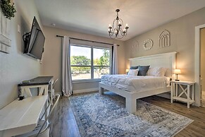 Brand New Modern Canyon Lake Escape w/ Fire Pit!