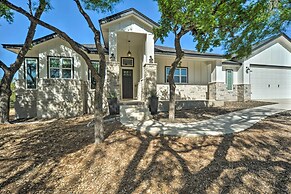 Brand New Modern Canyon Lake Escape w/ Fire Pit!