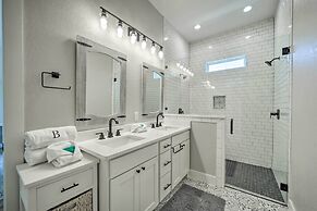 Brand New Modern Canyon Lake Escape w/ Fire Pit!