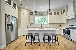 Brand New Modern Canyon Lake Escape w/ Fire Pit!