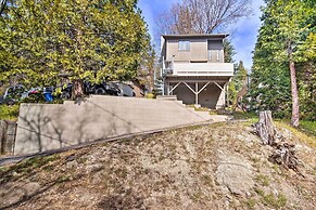 Crestline Cabin w/ Deck: 1 Mi to Lake Gregory