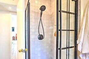 Cozy Home, 1/2 Mi to Downtown, 4 Mi to Hikes!