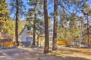 Cozy Home, 1/2 Mi to Downtown, 4 Mi to Hikes!
