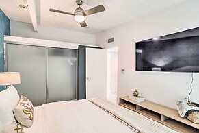 Pool & Mountain Views: Palm Springs Home!