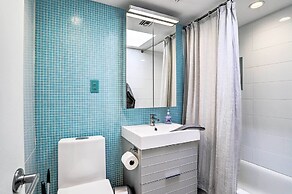 Pool & Mountain Views: Palm Springs Home!