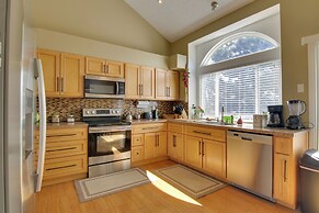 Cozy Colorado Springs Abode: 8 Mi to Downtown!