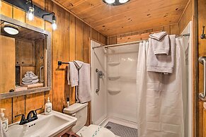 Running Springs Cabin w/ Large Deck + View!