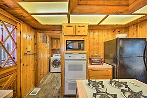Running Springs Cabin w/ Large Deck + View!