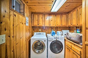 Running Springs Cabin w/ Large Deck + View!