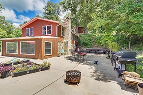 Lakefront Rocky Mount Main House w/ 3 Cabins!