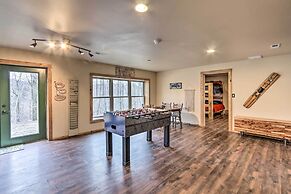 Butler Cabin on 19 Acres w/ Hot Tub & Fire Pit!