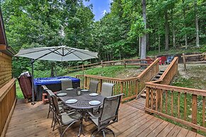Butler Cabin on 19 Acres w/ Hot Tub & Fire Pit!