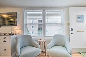 Walk to Maryland Beach: Coastal Condo w/ Balcony
