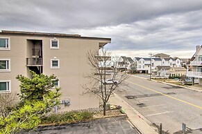 Walk to Maryland Beach: Coastal Condo w/ Balcony